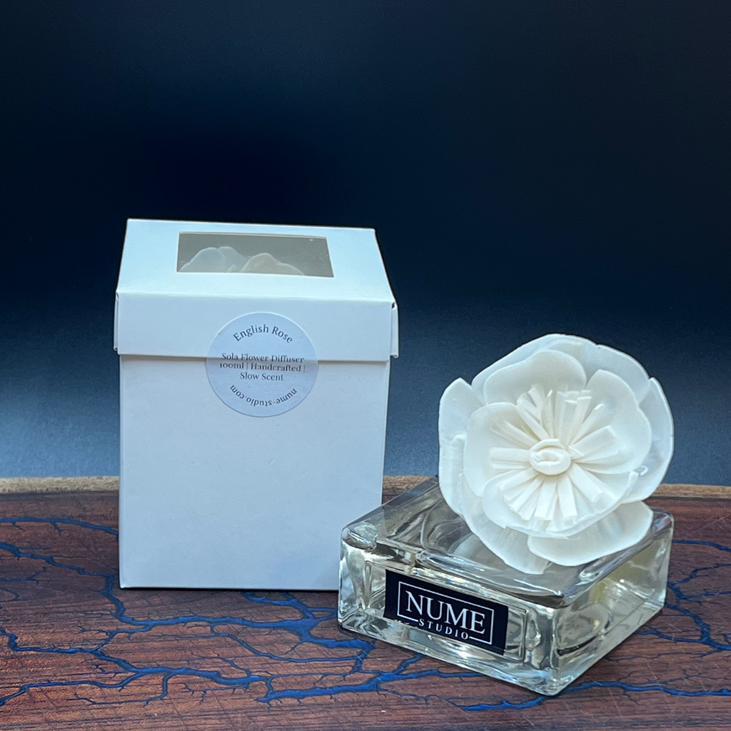 Nume Studio Sola Flower Diffuser: Luxury Flameless Fragrance